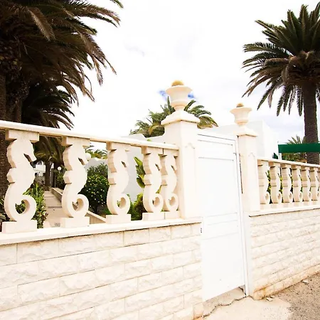 Book Jet - Style & Comfort