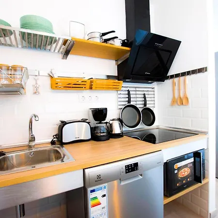 Book Jet - Style & Comfort *